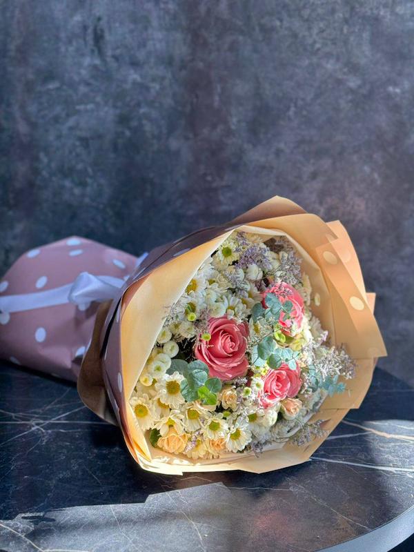 دسته گل پینترستی با تزئینات مدرن 