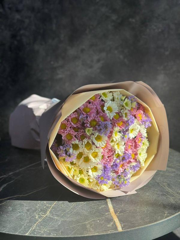 دسته گل داوودی بابونه با رنگهای پاستلی -مناسب هدیه روز مادر