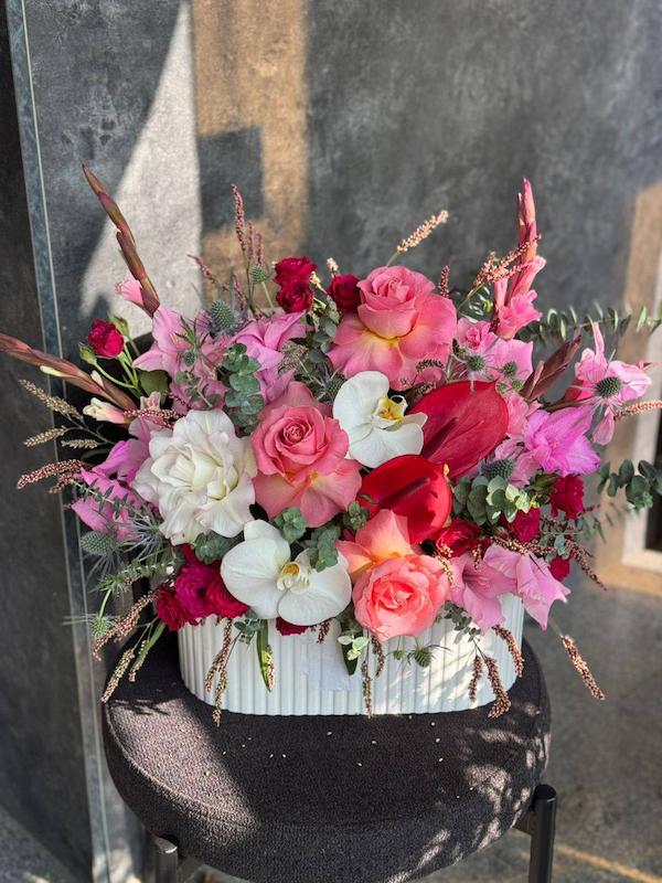 باکس گل ترکیبی ارکیده،لیلی رز و انتریوم