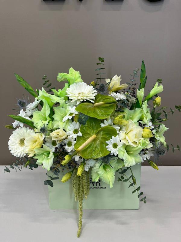 باکس گل با تم رنگی سبز 