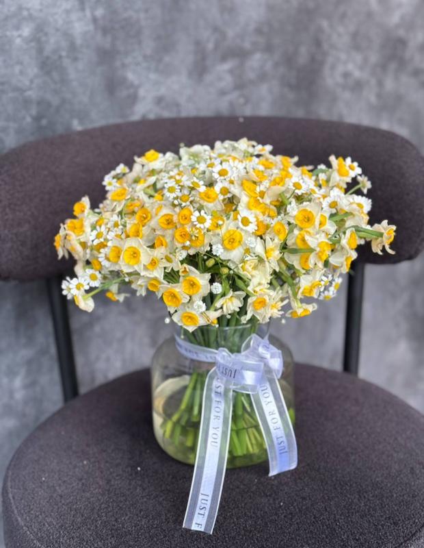 جارگل(دسته گل) نرگس با گلدتن