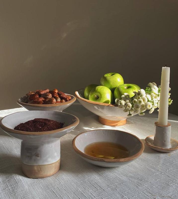 هفت سین سفالی پایه دار دو رنگ 