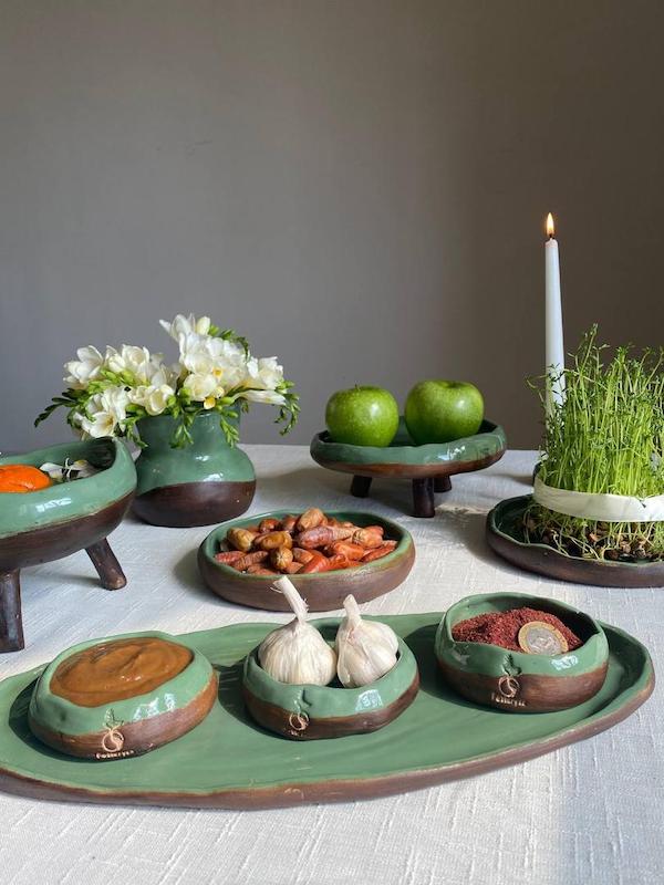 ست هفتسین سفالی دست ساز دو رنگ 