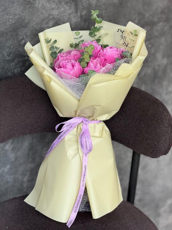 دسته گل پیونی صورتی -کاغذآرایی پینترستی