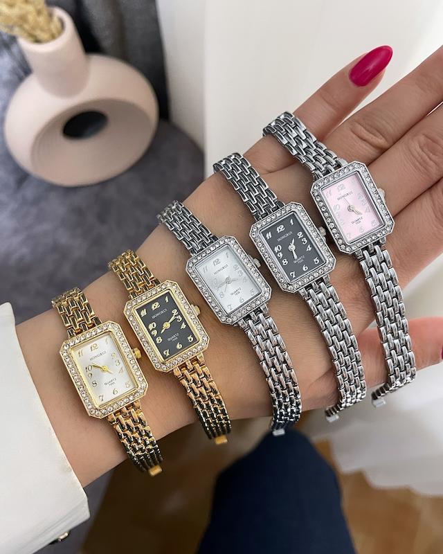 ساعت هانگری مستطیل دور نگین 
