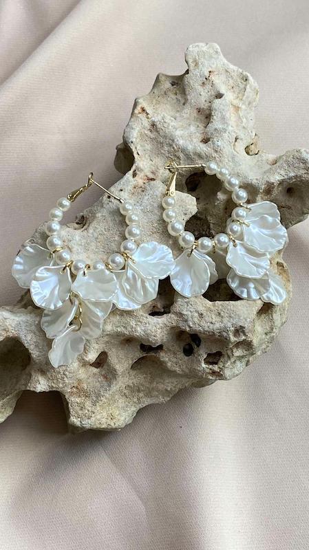 گوشواره آویز صدفی