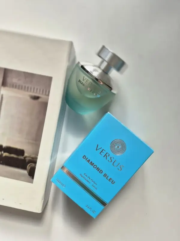 ادکلن ورساچه دیاموند بلو زنانه ۱۰۰ میل | Fragrance Worldکد۷۲۷۷۴۰۵