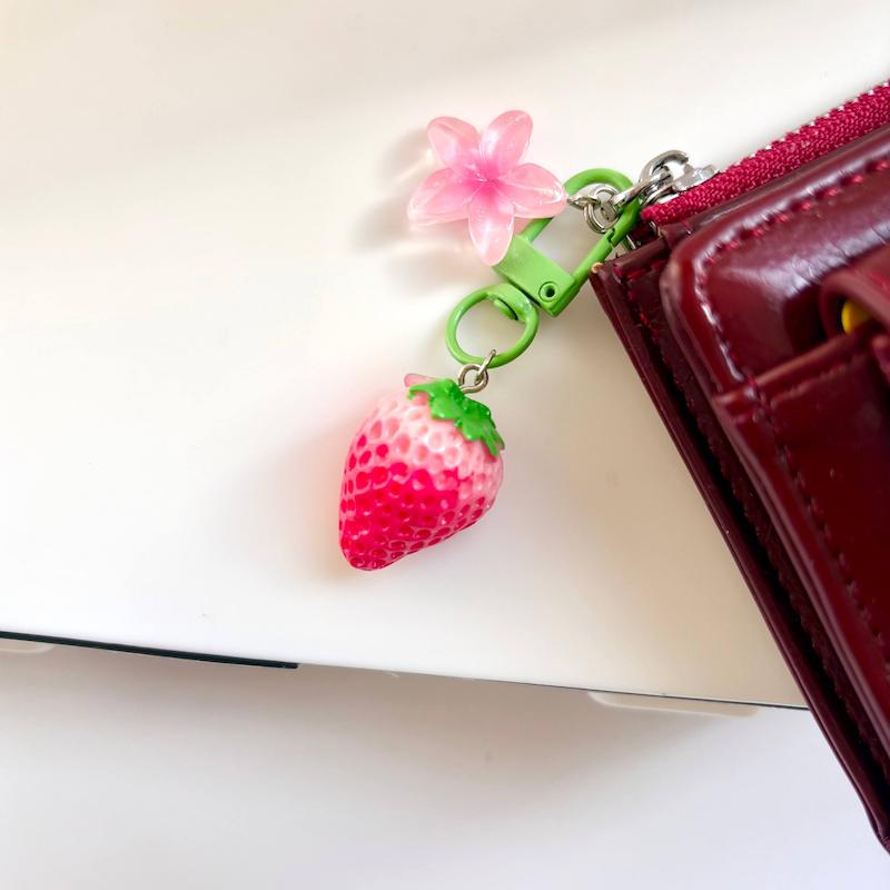 آویز توت فرنگی🍓