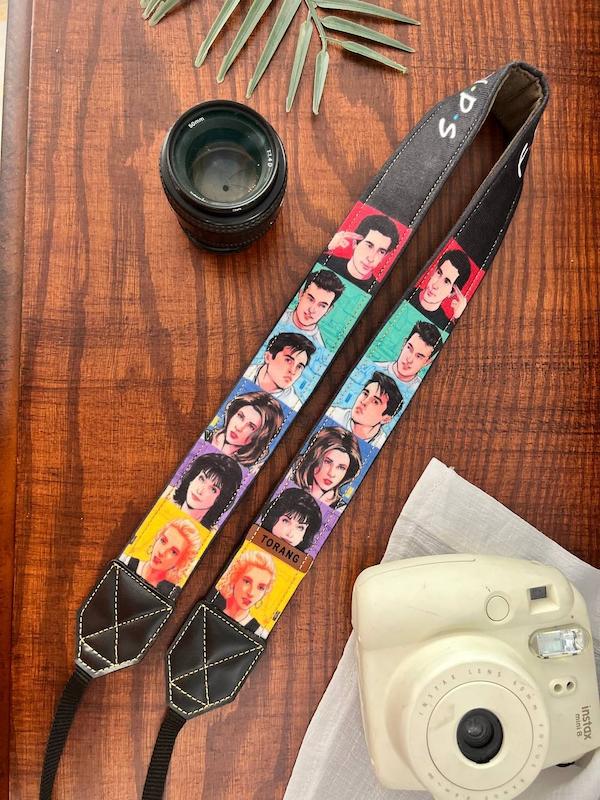 بند دوربین ترنگ طرح friends