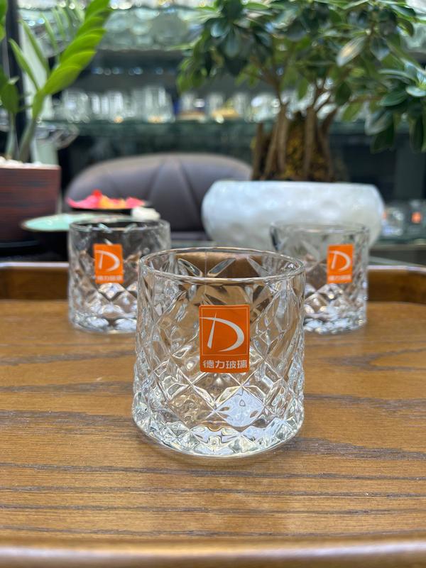 ليوان ٦ تايى طرح ته صاف تايملس Deli