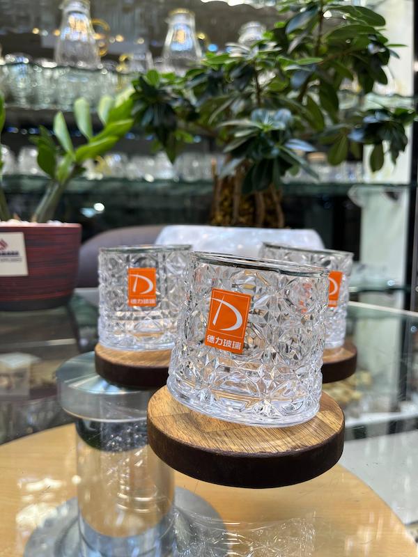 ليوان ٦ تايى چرخشى لوزى Deli  