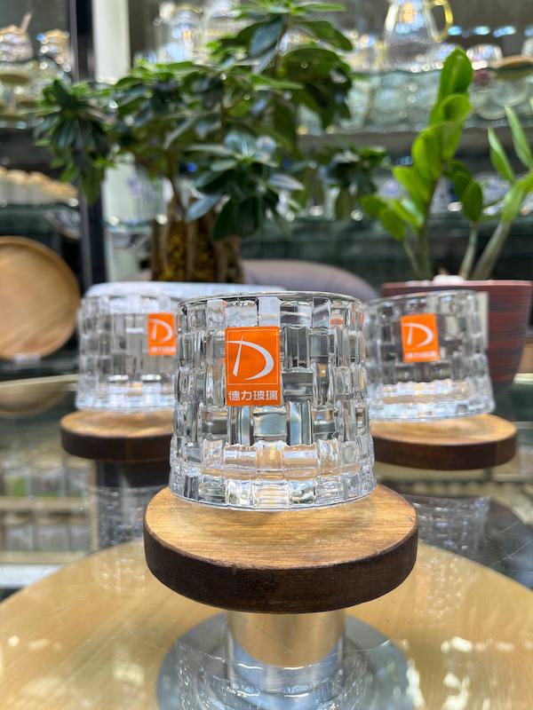 ليوان ٦ تايى چرخشى مربعى Deli  