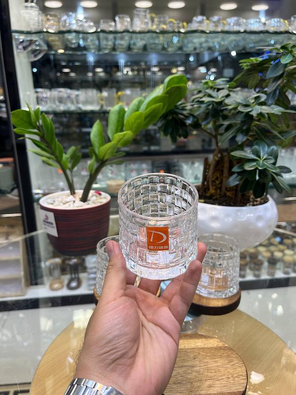 ليوان ته صاف طرح پيزا Deli  