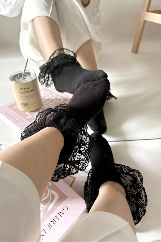 جوراب عروسکی لب توری نخ پنبه