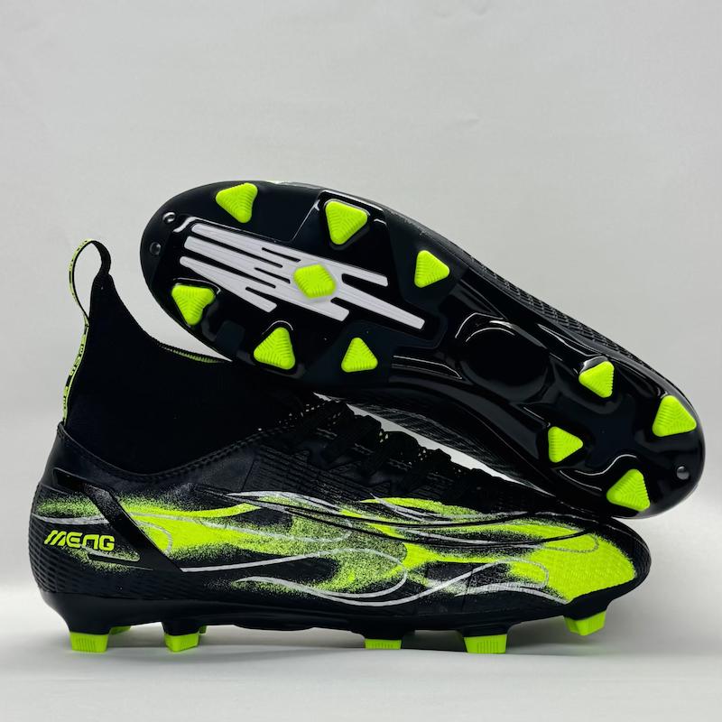 كفش فوتبال چمنى ساقدار مردانه مارک‌ مينگ سايز ۴۰۴۵ تعداد  ١٢ جفتى