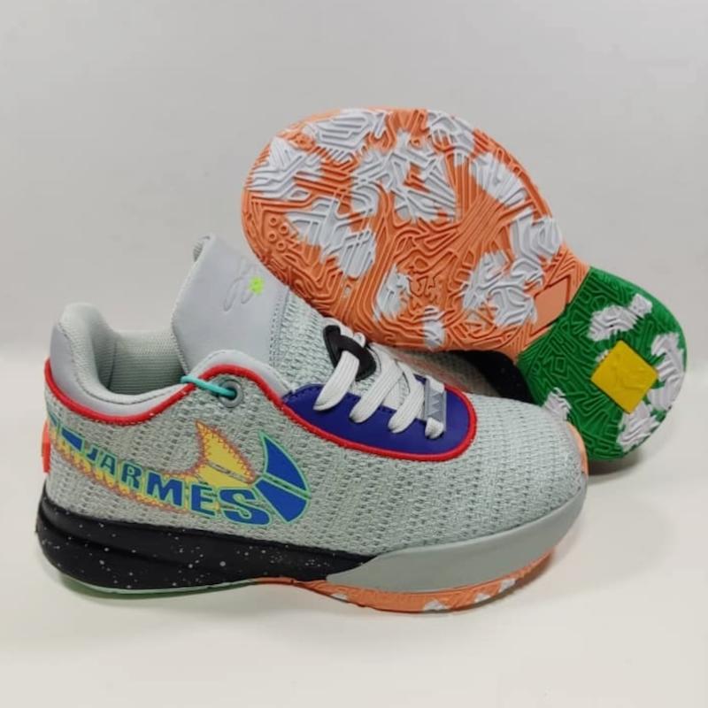 کفش بسکتبالی مردانه مارک نایک سایز ۳۶۴۱تعداد ۱۲جفتی 