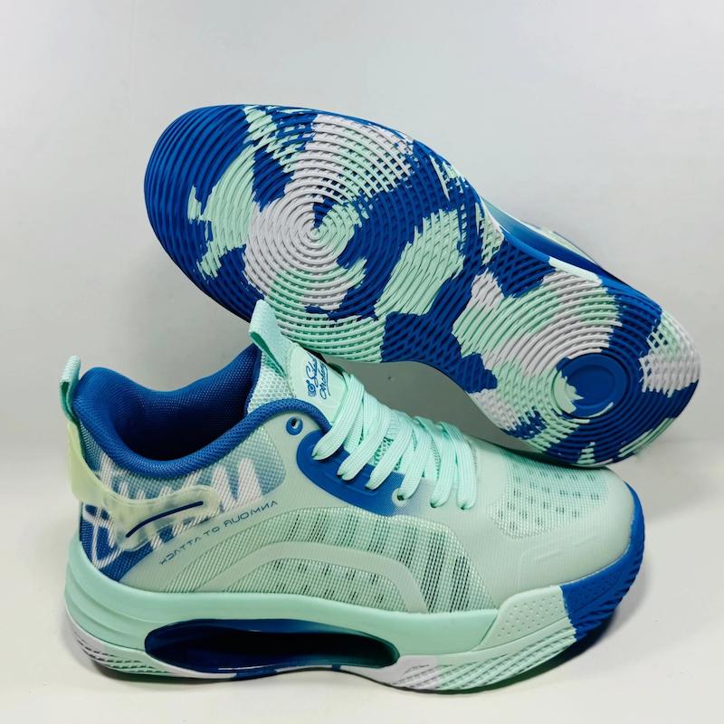 کفش بسکتبالی مردانه مارک بیتا تخت پیو  کیفیت عالی سایز ۴۰۴۴ تعداد ۱۲جفتی 