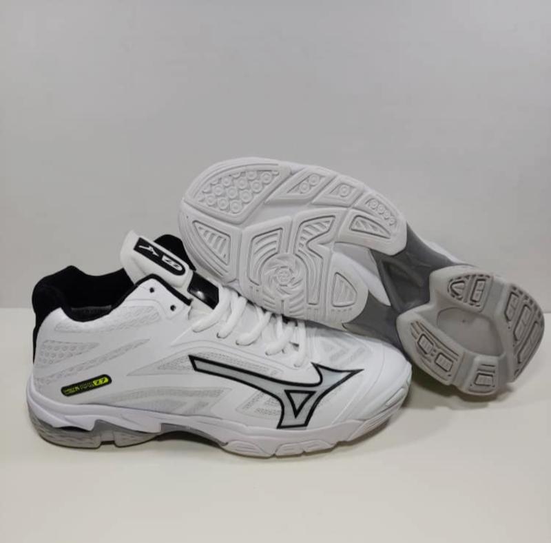 کفش والیبالی مردانه های کپی مارک میزانو سایز۴۰۴۵ تعداد ۱۲جفتی 