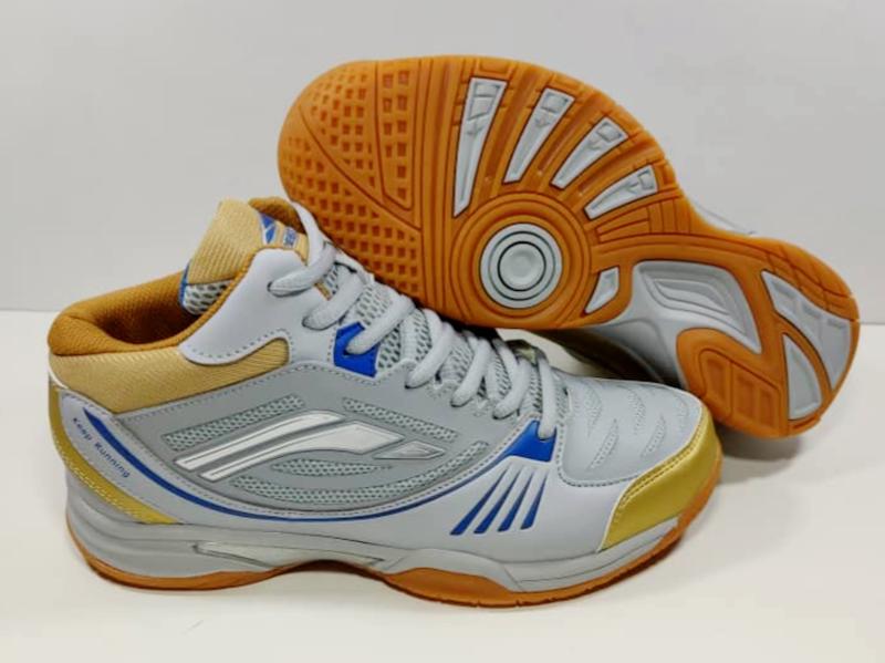 کفش والیبالی مردانه مارک ریسپانس تخت پیو کیفیت عالی سایز۳۹۴۶ تعداد ۱۲جفتی 