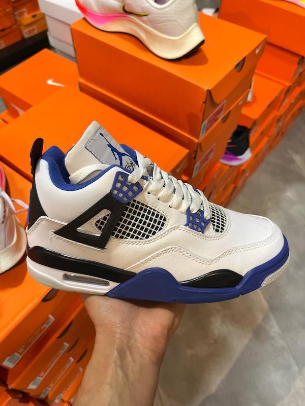 jordan 4 طرح 1