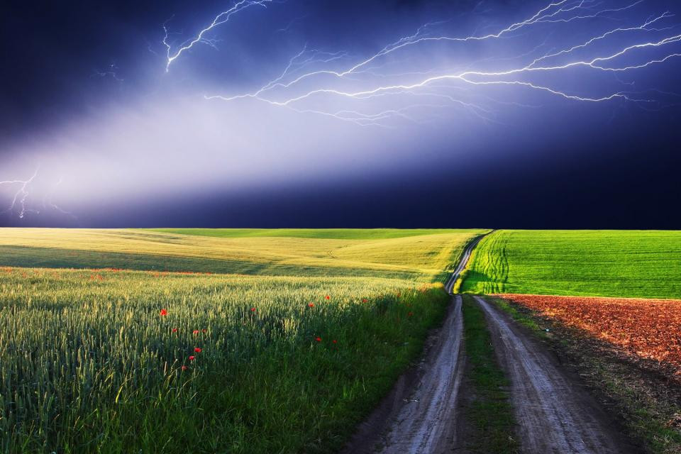 با ما در اتباط باشید