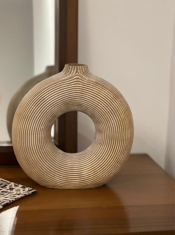 گلدان دوناتی بزرگ تکسچردار -جنس پلی استر