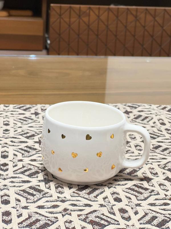 ماگ (فنجان) سرامیکی سفید قلب طلایی 