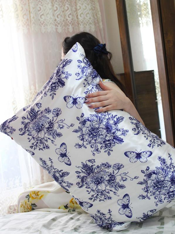 روبالشی قلم آبی