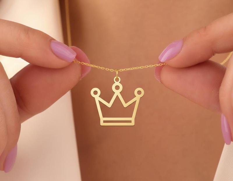 پلاک طلا طرح تاج