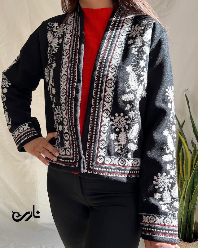 کت گلدوزی مشکی 
