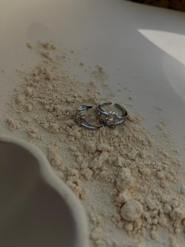 انگشتر طرح گل و قلب