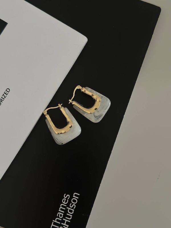 گوشواره مربعی