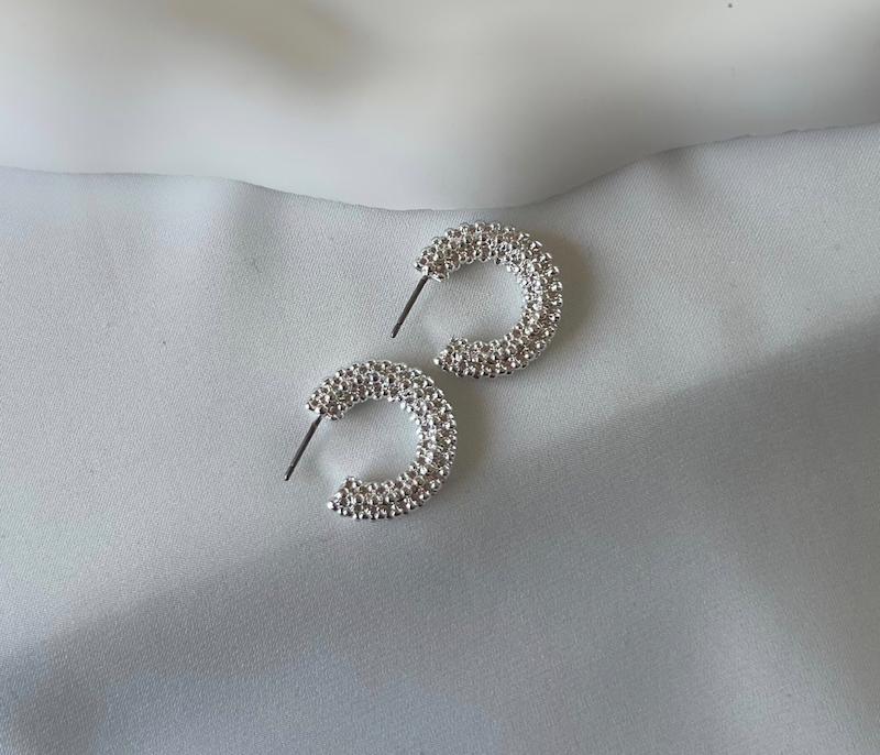 گوشواره اکسسورایز نیم حلقه مجلسی