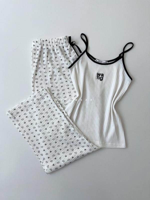 شلوار پلیسه