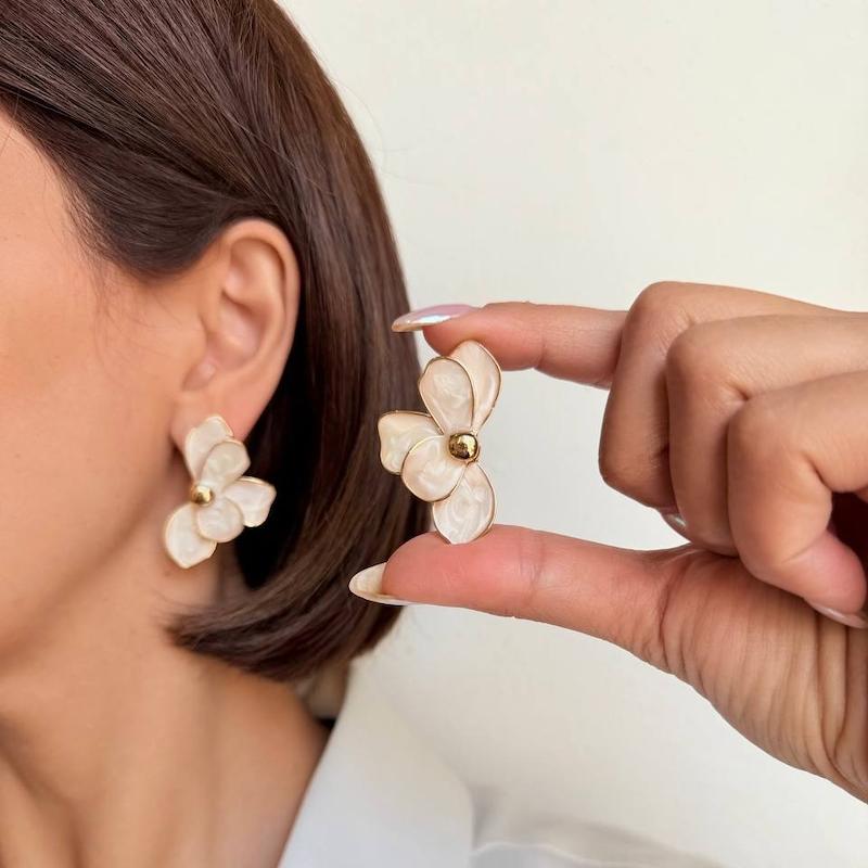 گوشواره نیمه گل میناکاری