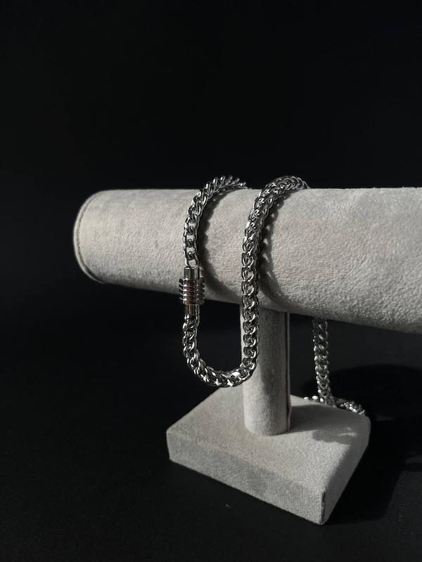 گردنبند قفل توپی