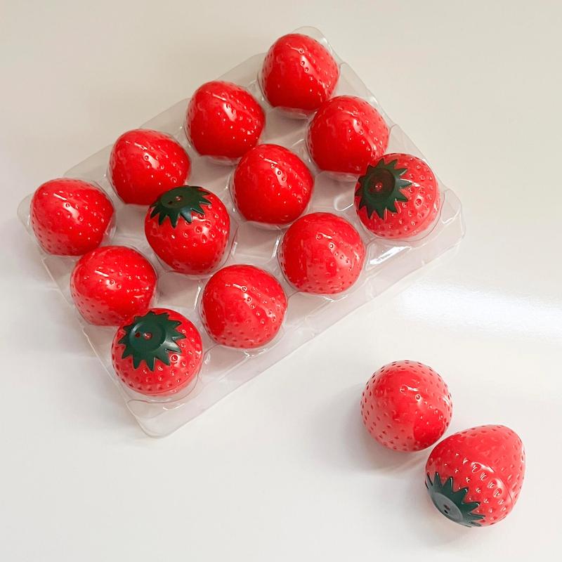 بالم لب توت فرنگی