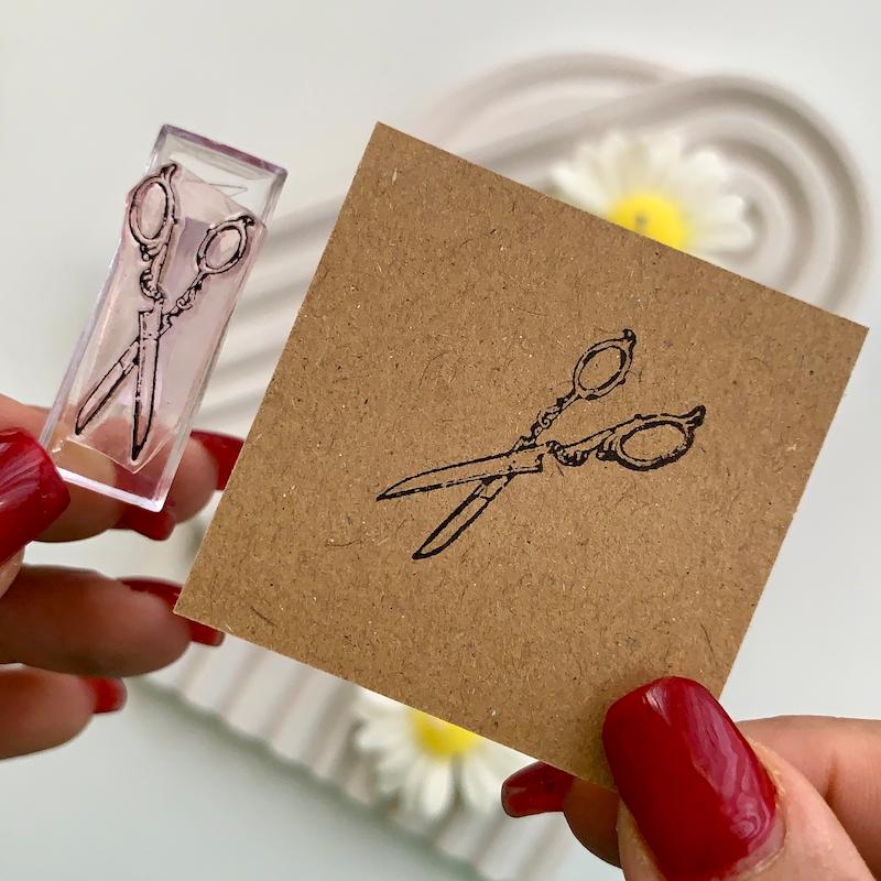 مهر ژلاتینی کد 621 ( قیچی )