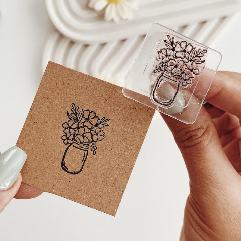 مهر ژلاتینی کد 667 ( گل و گلدون )