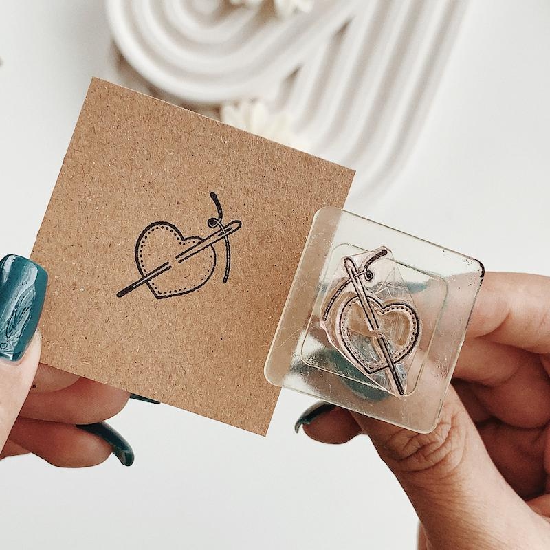 مهر ژلاتینی کد 692 ( نخ و سوزن )