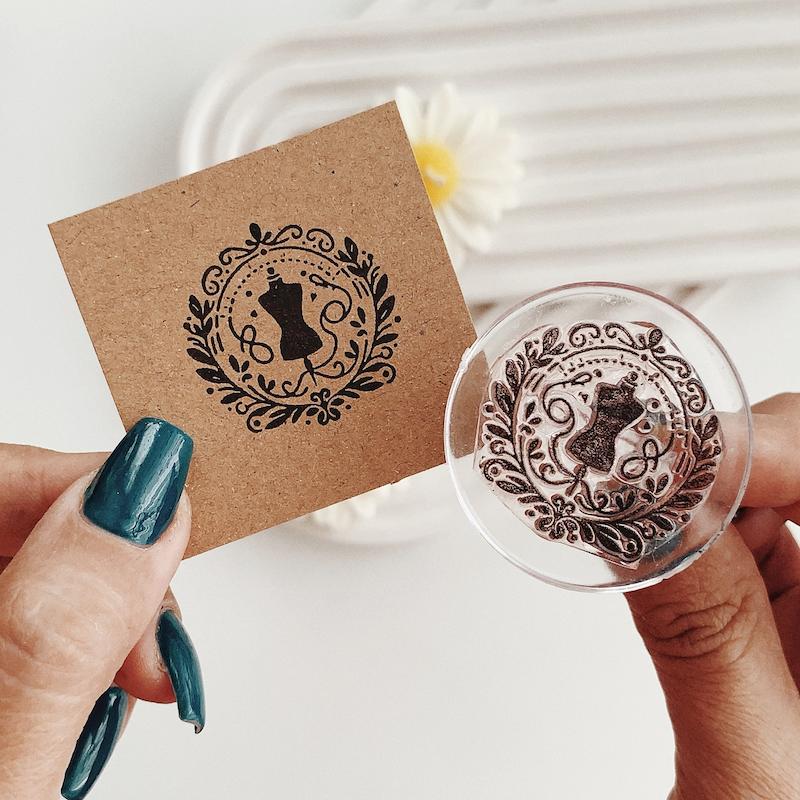 مهر ژلاتینی کد 693 ( خیاطی )