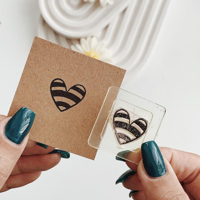 مهر ژلاتینی کد 695 ( قلب )