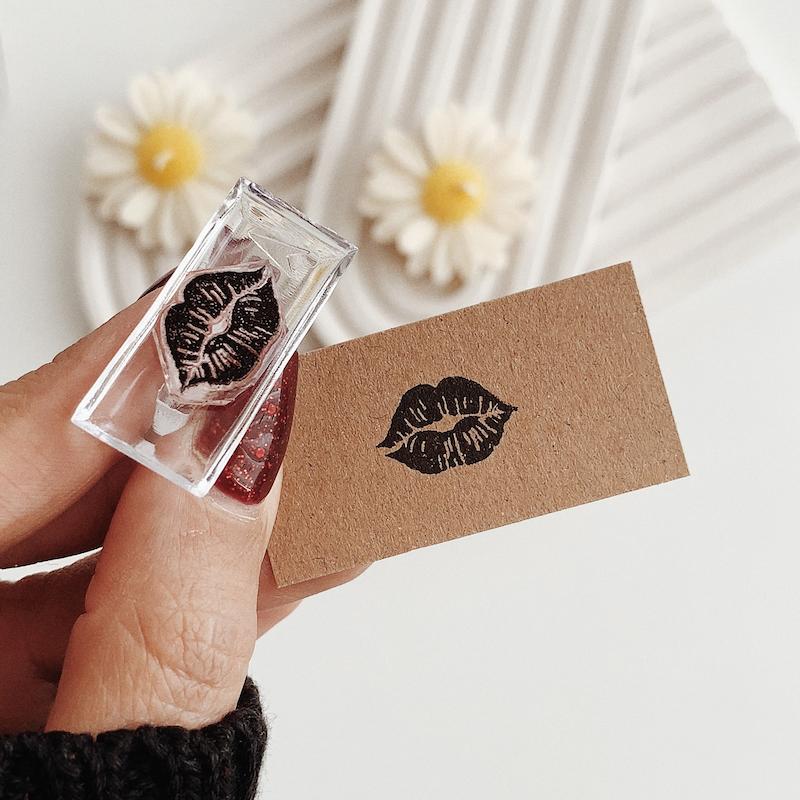 مهر ژلاتینی کد 772 ( لب )