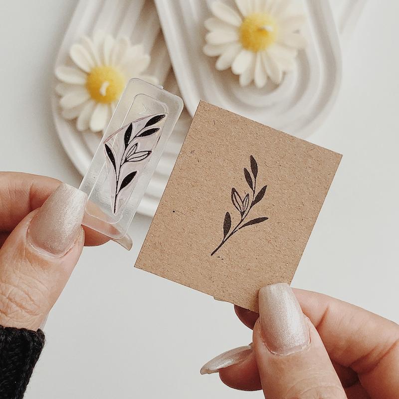 مهر ژلاتینی کد 798 ( برگ )