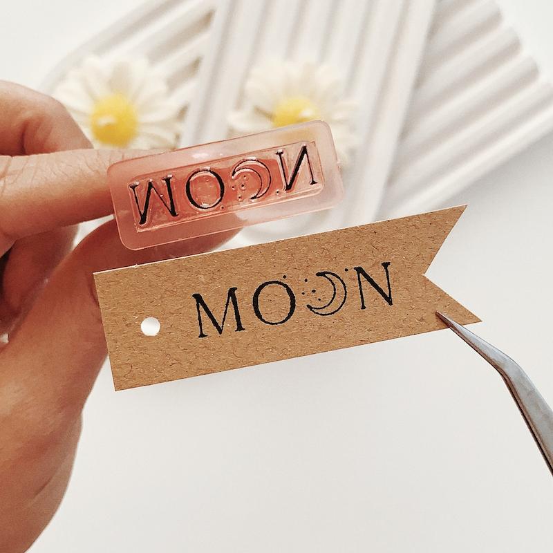 مهر ژلاتینی کد 818 ( ماه )