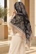 روسری نخی زنانه طرح بته‌جقه مشکی کرم