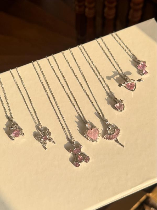 گردنبندای صورتی💗✨🥺