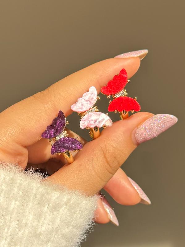 پروانه اکلیلی🌸