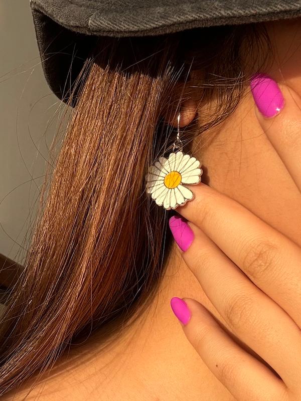گوشواره بابونه