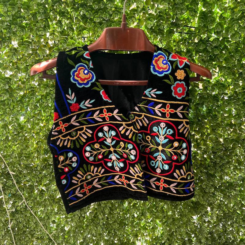 جلیقه مخمل سوزن دوزی